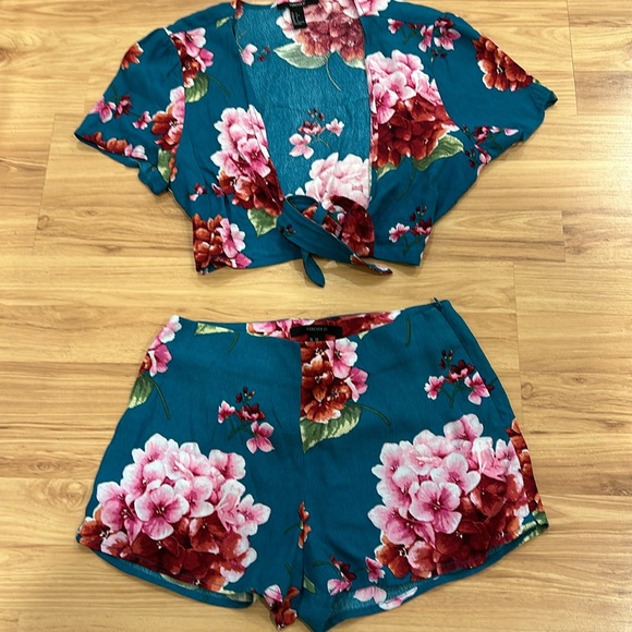 Forever 21 floral matching set - Picture 8 of 9